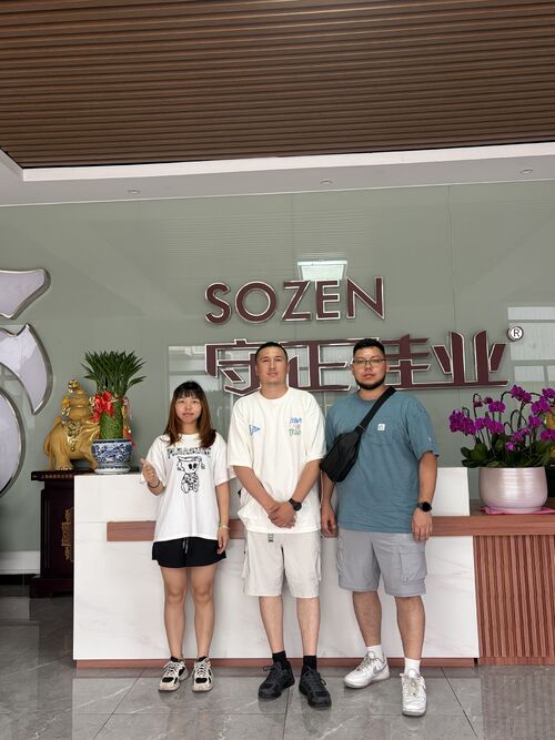 グローバルパートナー歓迎: 生産基地を訪問し,協力を深める